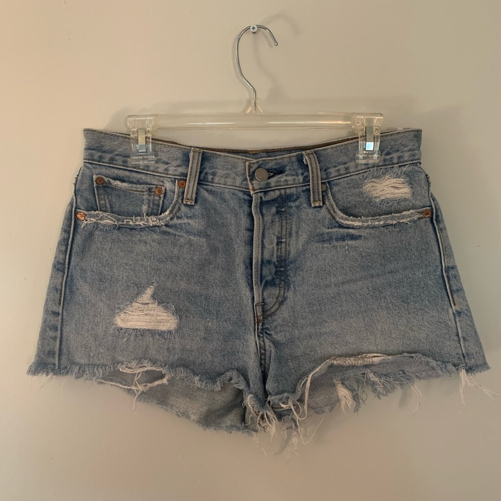 Levi’s Original Light Wash Denim Shorts, Size 29